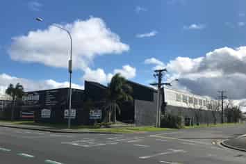 Prime Industrial Showroom/Warehouse