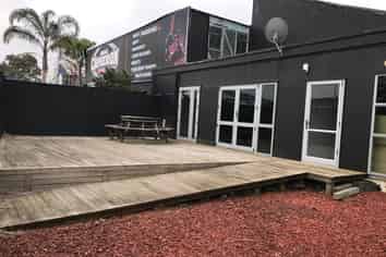 Prime Industrial Showroom/Warehouse