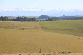 632 Rolling Ridges Road, Levels