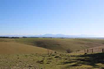 632 Rolling Ridges Road, Levels