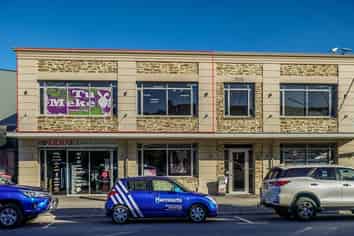 Office/Retail Space With High Profile