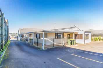 294M2 OFFICE ON ROULSTON
