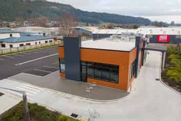 CONVENIENCE AND LOCATION