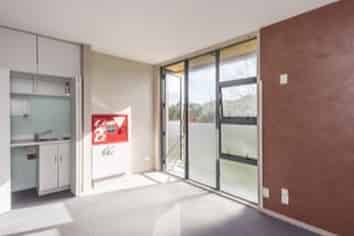 RETAIL SPACE FOR LEASE