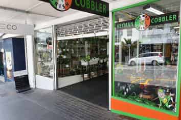 Retail on the hill - For Lease