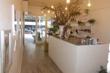 Retail on the hill - For Lease