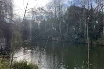 Unique Lakeside Setting - 178m2 (approx)