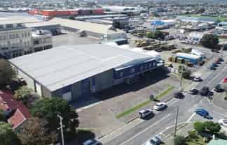 Functional + bulky in Petone