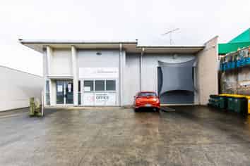 Incentives Available - Superb Takapuna Warehouse