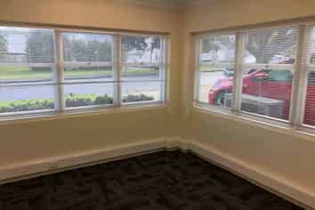 Corner position in central Onehunga location