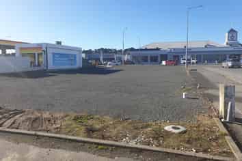 For lease: City-main road corner site