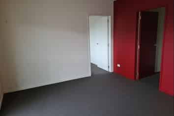 Warehouse opportunity in Woolston