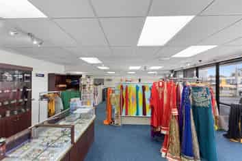 Vendor Has to Sell - No Plan B!!