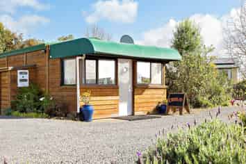 High Profile Shop and House