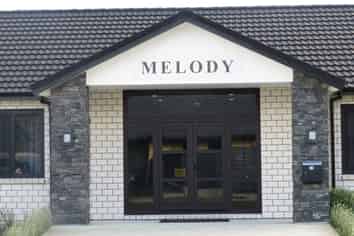 6 Unit (Investment) Property