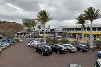 PRIME LOCATION NEAR OREWA BEACH