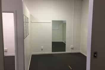 Prime Space on Lambie Drive - Don't Miss Out!