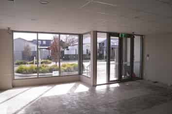 Sunny Street Frontage Retail Opportunity