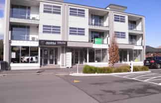 Sunny Street Frontage Retail Opportunity