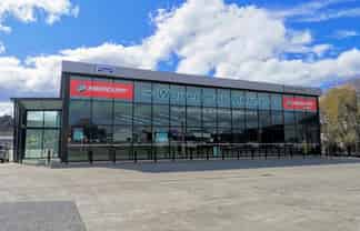 Premium showroom and warehouse