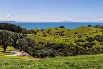 3 Tamihana Road, Onetangi