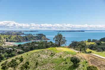 2 Tukere Lane, Onetangi