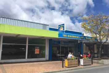 Great Position and Exposure on Main