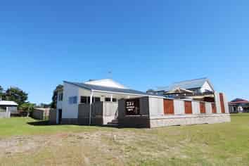 237 Kenwood Drive, Matarangi