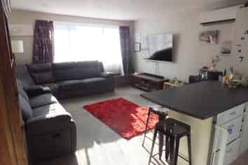 3/11 Cross Street, Linwood