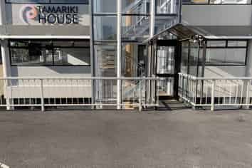 LOCATION, SIZE & PARKING – ALL SORTED