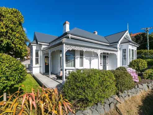 2 Melrose Street, Roslyn