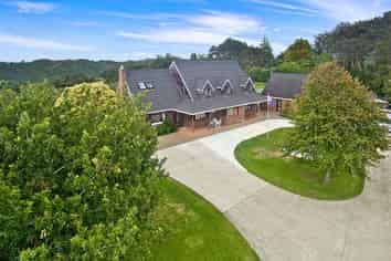 307 Duck Creek Road, Stillwater