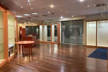 "She Designer Shop" - 164 High Street, Lower Hutt