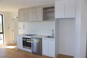 5/1 Aperira Lane, Wiri