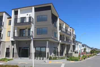 5/1 Aperira Lane, Wiri