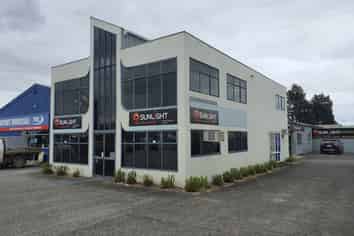 High profile office/showroom