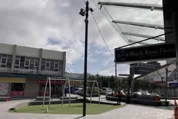 Centrally located retail premises in Hartham Place