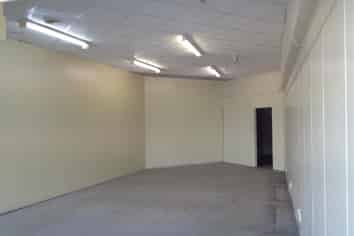 Centrally located retail premises in Hartham Place