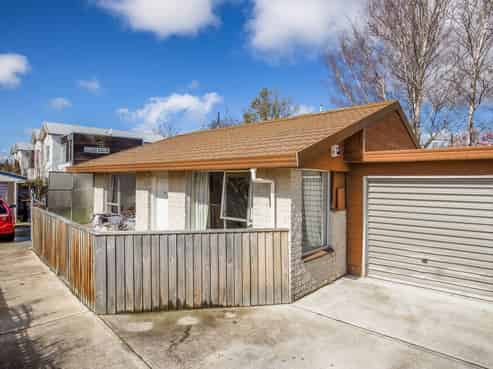 4/126 Bishop Street, Saint Albans