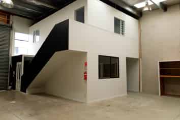 FUNCTIONAL INDUSTRIAL SPACE