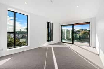 114/4 Bute Road, Browns Bay