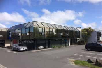 Spacious Office with Car Parks - Rent negotiable