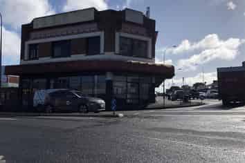 High Profile on Royal Oak Roundabout!