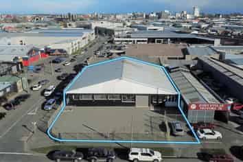 CBD Fringe Industrial + Large Yard