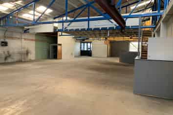 CBD Fringe Industrial + Large Yard