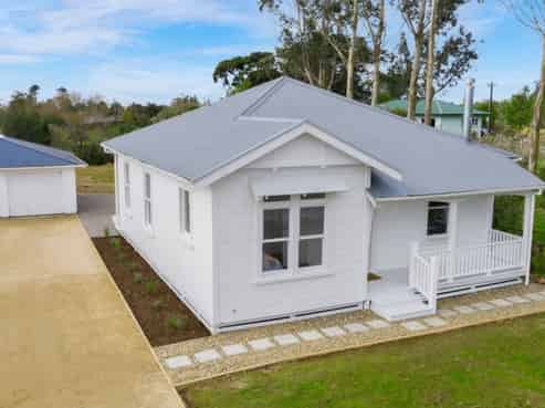 13 Standish Street, Midhirst