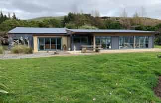 417 Wainui Main Road, 