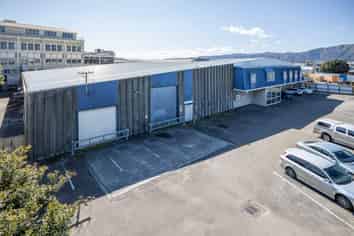 Distribution Hub - Trade Sales