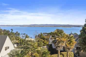 16 Mayall Avenue, Beach Haven