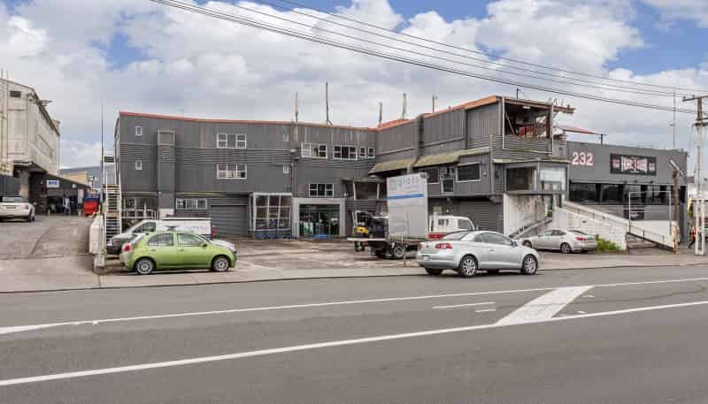 228-230 Marua Road, Mount Wellington